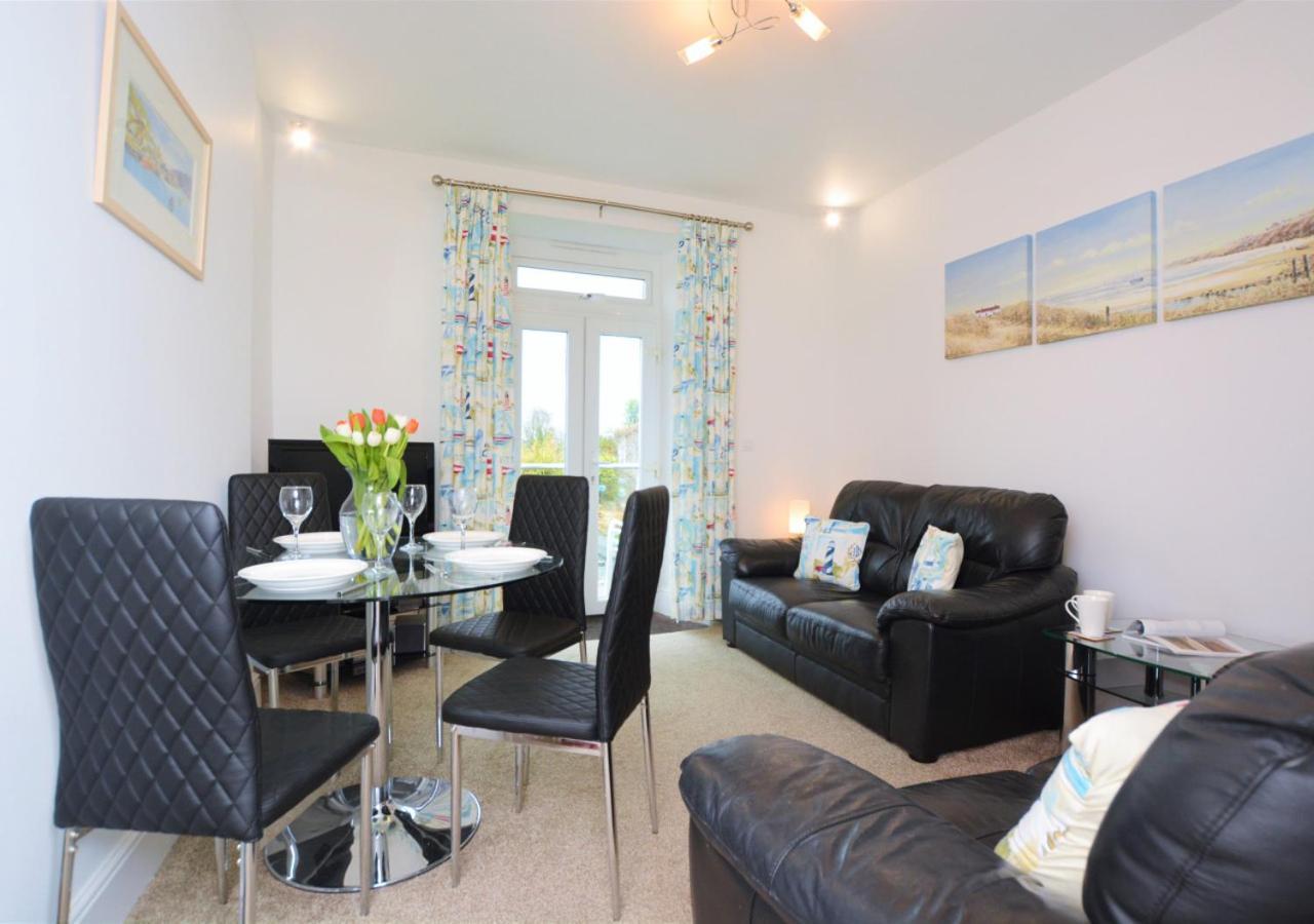 Eddystone Lemain Garden Apts Лу Екстериор снимка